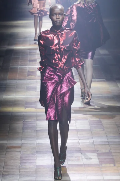 Look 5